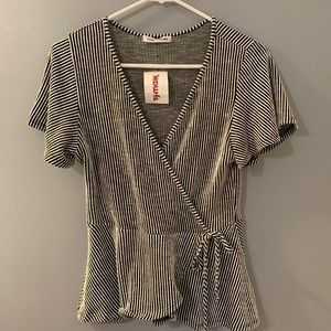 Cute Striped Top / NEVER WORN